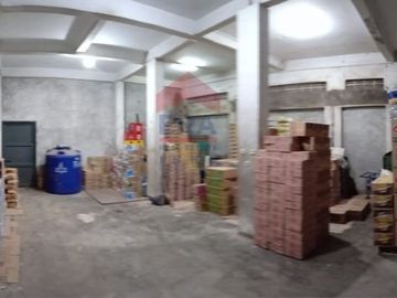 Tempat Usaha lantai 1 nya saja Sudirman kawasan pasar Andir