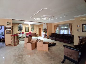 Rumah Mewah Dengan Private Swimming Pool Wt 18486