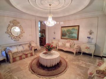 Rumah Mewah Dengan Private Swimming Pool Wt 18486