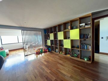 RESIDENCIA EN VENTA CON ALBERCA EN CLÚSTER 777