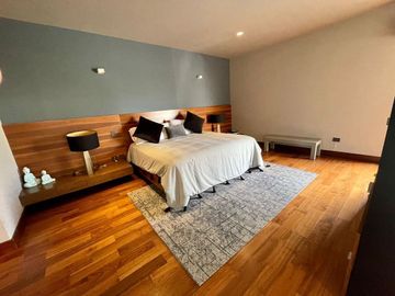 RESIDENCIA EN VENTA CON ALBERCA EN CLÚSTER 777