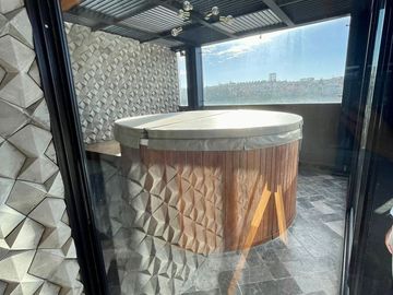 RESIDENCIA EN VENTA CON ALBERCA EN CLÚSTER 777