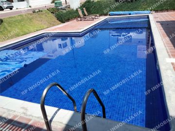 Casa en renta tres recámaras y amplio sótano en Pedregal de Schoenstatt.