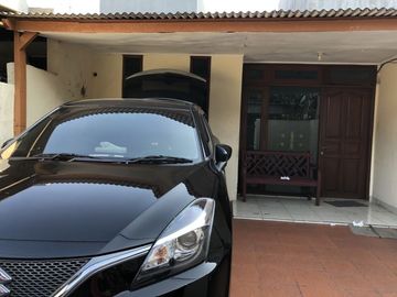 DISEWAKAN !! Rumah Standart Jalan 2 Mobil di Kelapa Molek , Bisa Nego
