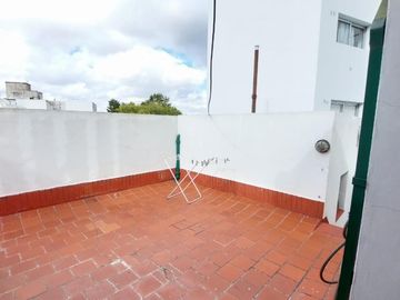 PH 4 AMB CON DEP. Y TERRAZA SIN EXP. 154m2 Tot. EN VENTA EN FLORES FRENTE A PLAZA -TODO LUZ
