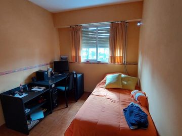 PH 4 AMB CON DEP. Y TERRAZA SIN EXP. 154m2 Tot. EN VENTA EN FLORES FRENTE A PLAZA -TODO LUZ