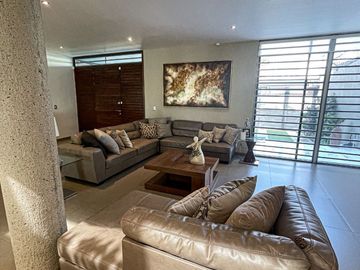 CASA EN VENTA UBICADA EN VALLARTA NORTE