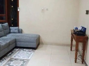 SEWA Rumah Pondok Labu semifurnish 2lantai minimal 2tahun sewa cash dimuka