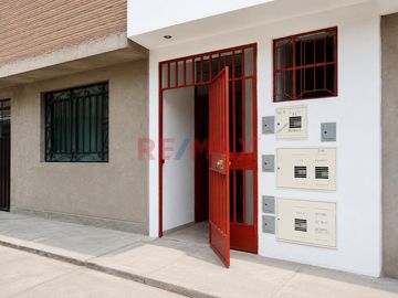 🏡 Alquiler De Estudio De 13 M² Con Baño Y Kitchenette En Los Olivos | S/ 400