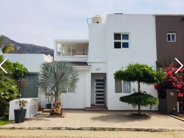 Linda casa en Manzanilllo