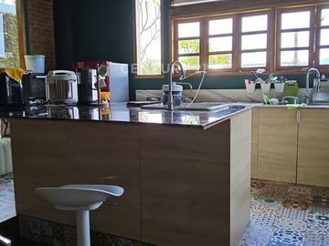 Rumah SHM 3 Lantai Dengan View Alam Strategis Di Lembang Bandung