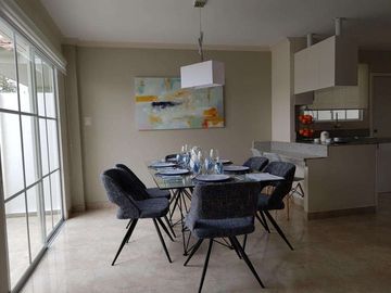 espectacular casa de venta a 10 minutos del centro Comercial el dorado/ urb. Casa Laguna