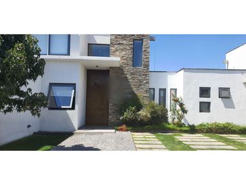 CASA EN CONDOMINIO SANTA CATALINA-AVENIDA DEL VALLE