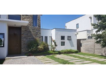 CASA EN CONDOMINIO SANTA CATALINA-AVENIDA DEL VALLE