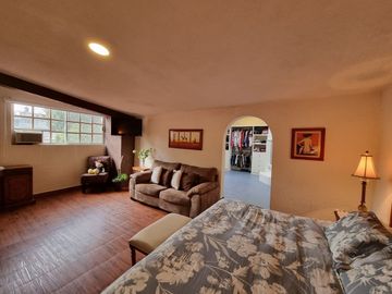 Se vende casa con jardín en San Lucas Xochimanca, Xochimilco, CDMX.