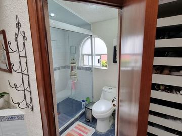 Se vende casa con jardín en San Lucas Xochimanca, Xochimilco, CDMX.