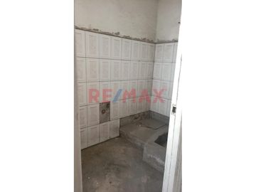 Se Venden 2 Oficinas Juntas – En El Cercado De Lima