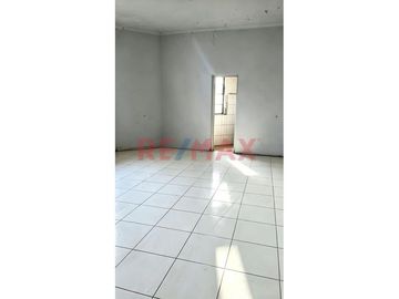 Se Venden 2 Oficinas Juntas – En El Cercado De Lima