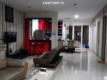 Dijual Rumah 2 Lantai Siap Huni Cluster Maple  Sumarecon Bekasi