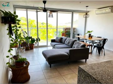 Venta de apartamento en Via Club del Golf PH Hacienda Golf