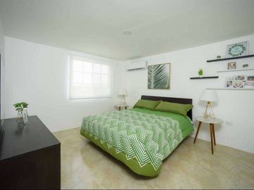 Venta de hermosa casa 4 Dormitorios en etapa Floreana  - Casalaguna/km 12 av. León Febres Cordero.