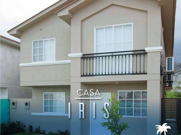 Venta de hermosa casa 4 Dormitorios en etapa Floreana  - Casalaguna/km 12 av. León Febres Cordero.