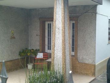 VENDE CASA CON DEPARTAMENTO