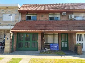 Casa PH en venta en Haedo Norte