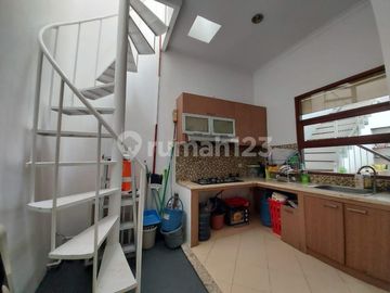 Rumah Terawat Full Furnished Dalam Cluster di Pangkalan Jati