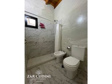 VENTA COSTA ESMERALDA CASA CON PISCINA 4 AMBIENTES