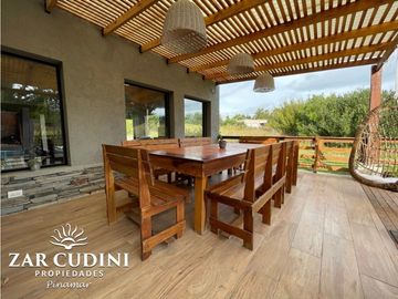 VENTA COSTA ESMERALDA CASA CON PISCINA 4 AMBIENTES