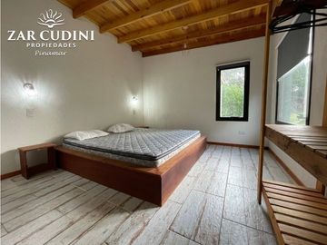 VENTA COSTA ESMERALDA CASA CON PISCINA 4 AMBIENTES