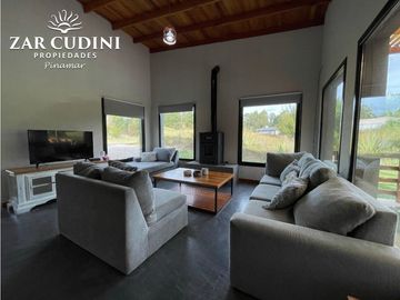 VENTA COSTA ESMERALDA CASA CON PISCINA 4 AMBIENTES