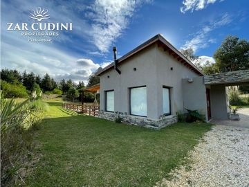 VENTA COSTA ESMERALDA CASA CON PISCINA 4 AMBIENTES