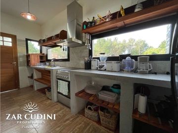 VENTA COSTA ESMERALDA CASA CON PISCINA 4 AMBIENTES