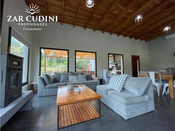 VENTA COSTA ESMERALDA CASA CON PISCINA 4 AMBIENTES