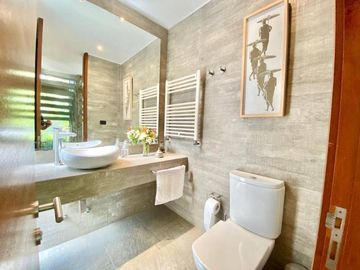 CASA  EN VENTA SAN DAMIAN/ CHARLES HAMILTON / ESTORIL