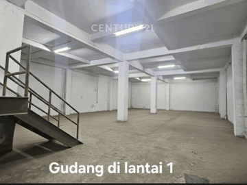 Gudang Lokasi Strategis Cocok Untuk Warehouse  Di Pulo Gadung