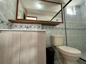 apartamento en arriendo en el poblado. Cod A776978