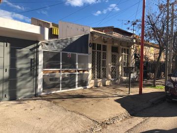 Casa   local comercial - CIPOLLETTI - R.N. ¡Excelente oportunidad!
