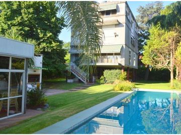 Venta Casa 8 Ambientes - San Andrés Golf
