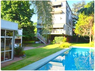 Venta Casa 8 Ambientes - San Andrés Golf