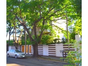 Venta Casa 8 Ambientes - San Andrés Golf