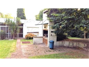 Venta Casa 8 Ambientes - San Andrés Golf