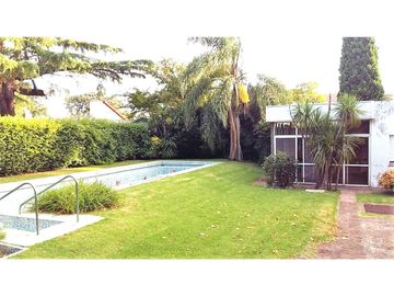 Venta Casa 8 Ambientes - San Andrés Golf