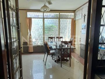dijual rumah dipusat kota jalan yosodipuro
