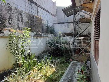 dijual rumah dipusat kota jalan yosodipuro