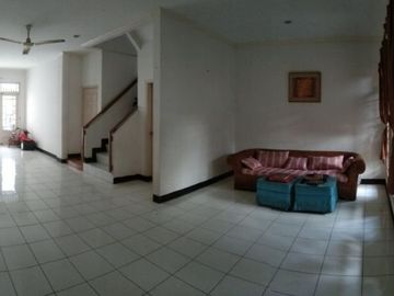 Rumah diJual di Kebayoran Lama, Jkt Selatan.Dekat Stasiun KA