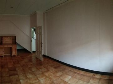 Rumah diJual di Kebayoran Lama, Jkt Selatan.Dekat Stasiun KA