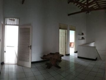 Rumah diJual di Kebayoran Lama, Jkt Selatan.Dekat Stasiun KA